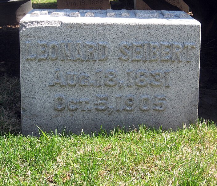 Leonard Siebert headstone
