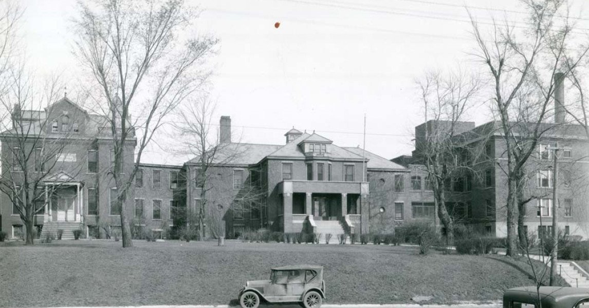 Brokaw Hospital, Normal 1930s View | McLean County Museum of History