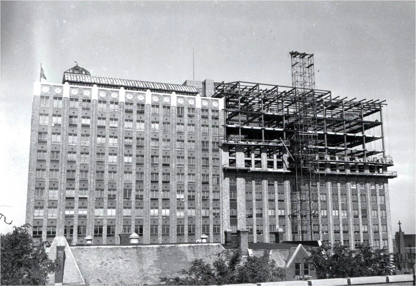 Black and white photo of the State Farm headquarters building being constructed.