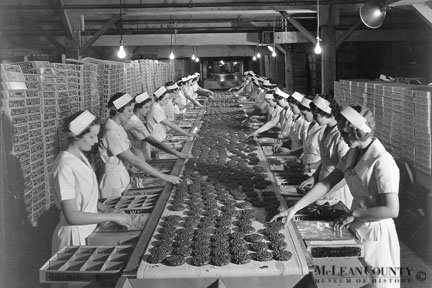 Beich Candy Co, This photograph shows the interior of the 170,000-square foot factory at 1302 W. Grove St