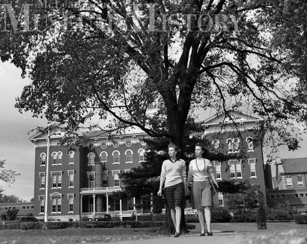 Fashionable Illinois State University women, 1941.